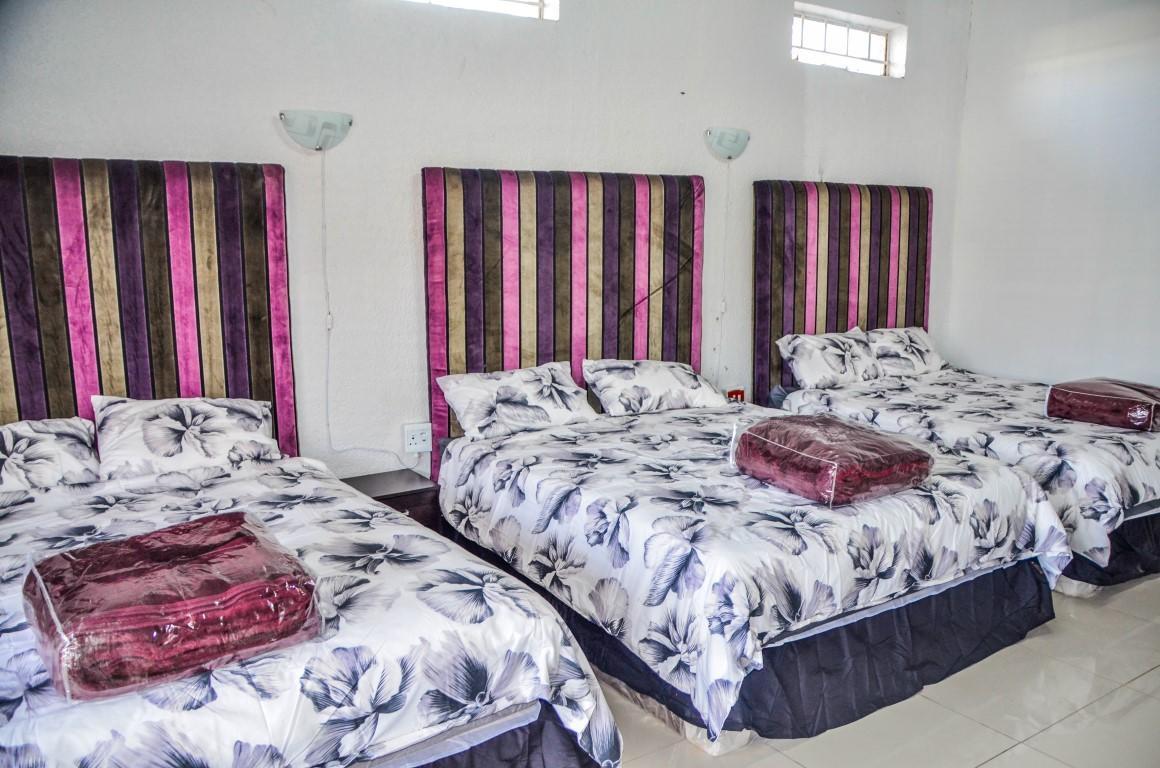 Sani Bonani Guest House Klerksdorp Bagian luar foto